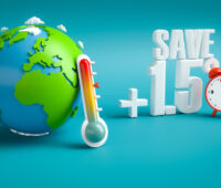 Grafik zeigt Weltkugel, Fieberthermometer, einen Wecker und den Schriftzug "Save + 1,5 °C" - Symbolbild für Klimaschutz-Ziele