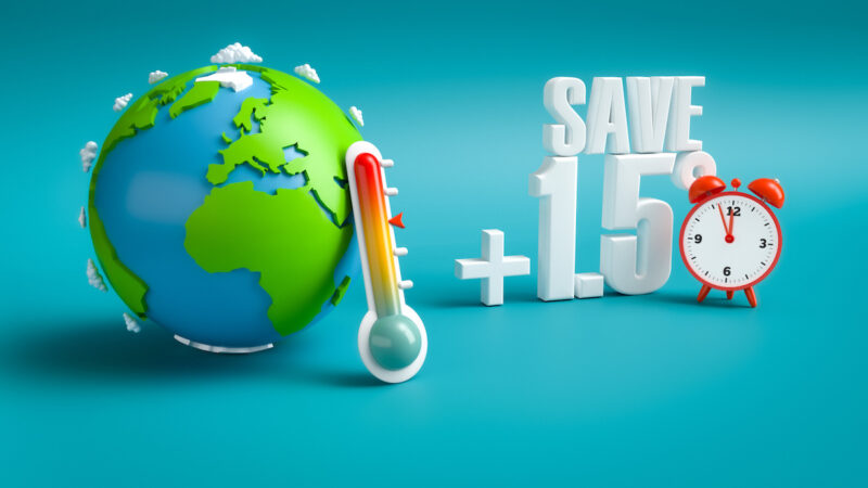 Grafik zeigt Weltkugel, Fieberthermometer, einen Wecker und den Schriftzug "Save + 1,5 °C" - Symbolbild für Klimaschutz-Ziele