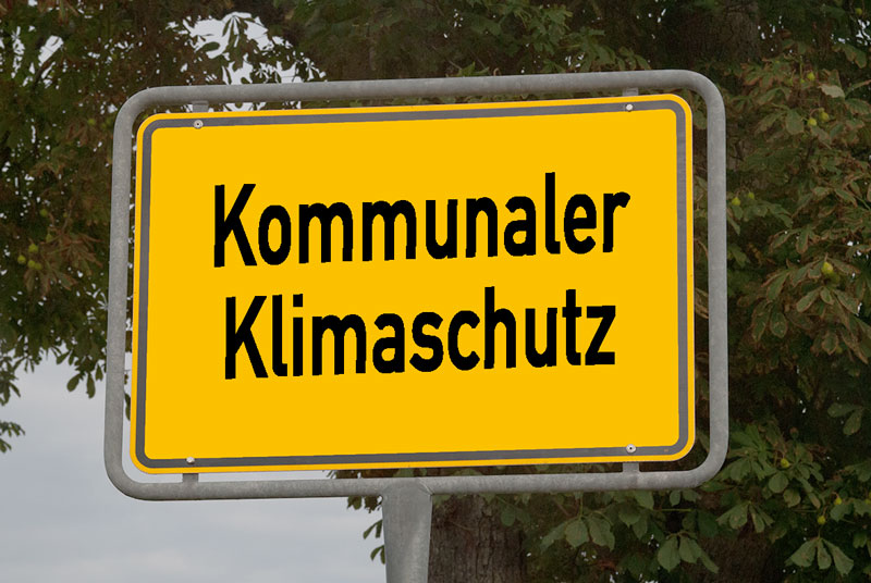 Montage_Ortsschild_Kommunaler Klimaschutz