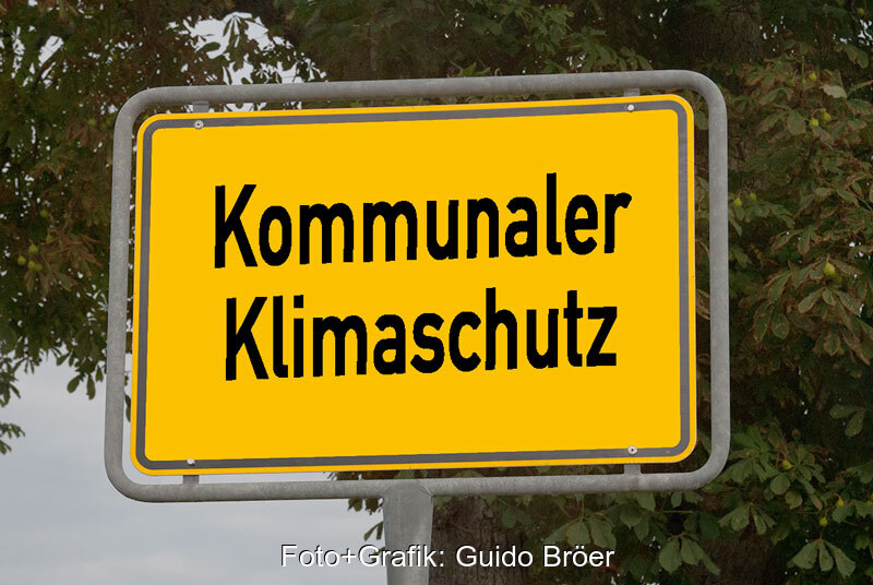 Montage_Ortsschild_Kommunaler Klimaschutz