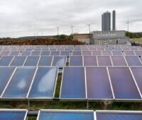 Freiflächen-Solarthermieanlage im Bioenergiedorf Mengsberg