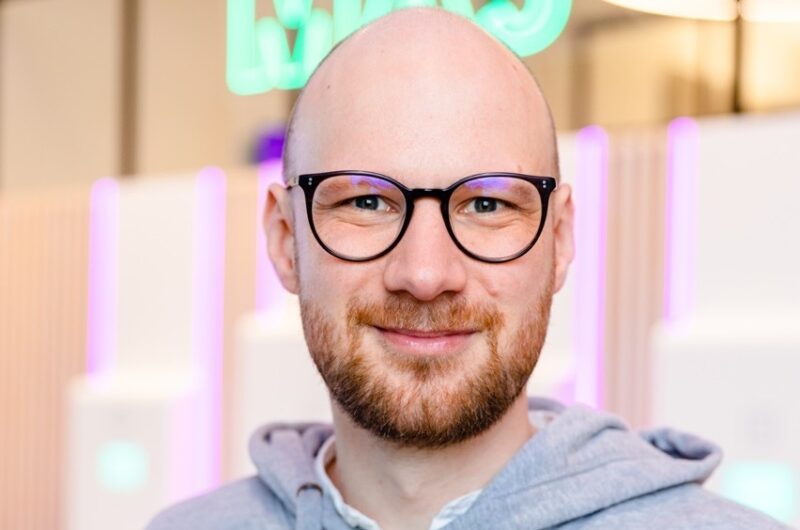 Im Bild Jannik Schall, Mitgründer und Produktchef von 1Komma5°, er kommentiert die Rekordnachfrage.