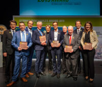 Foto mit Preisträgern im Rampenlicht