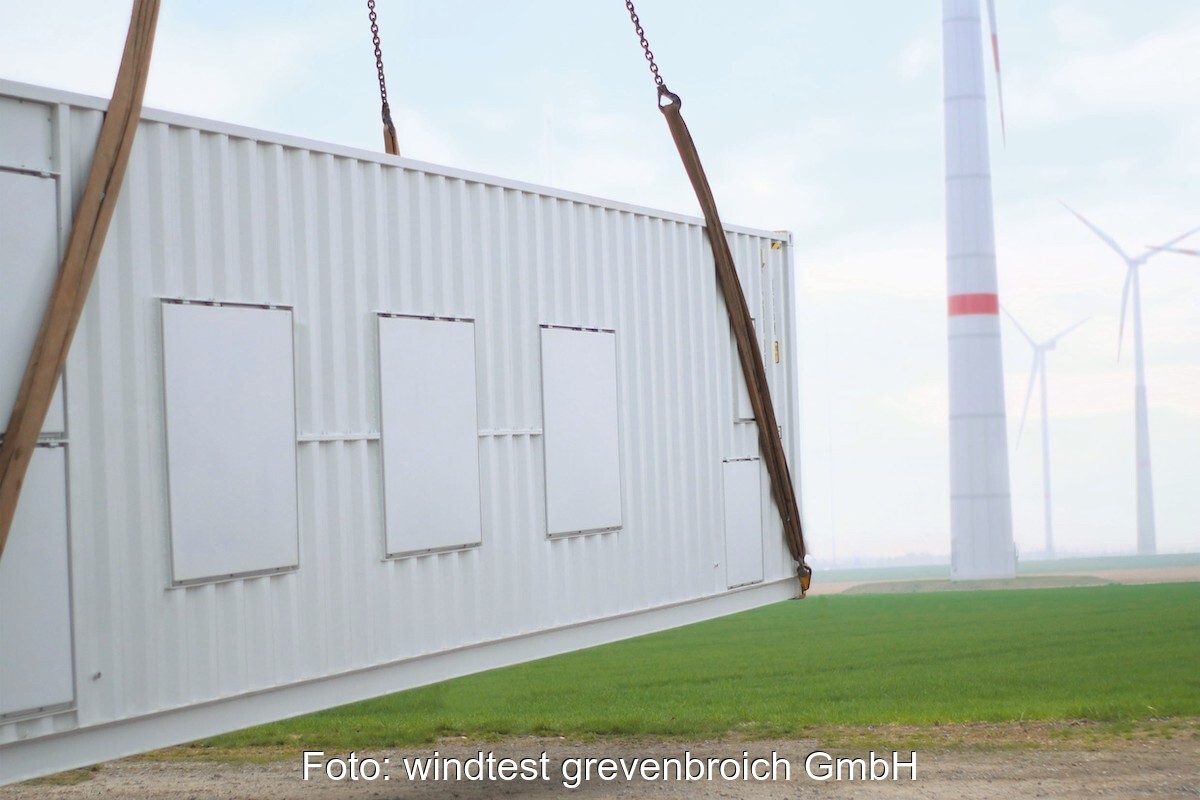 Anlieferung eines MV-FRT-Containers auf dem Testfeld in Grevenbroich