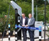 Die Aufträge betreffen laut ADS-Tec Energy in erster Linie die batteriegepufferten Ultraschnellladesysteme, aber auch stationäre Speichersysteme.
