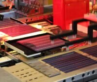 Blick in eine Photovoltaik-Fertigung, der Industrial Accelerator Act soll die Solarindustrie in Europa fördern.
