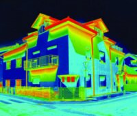 Thermografieaufnahme einer Straßenecke