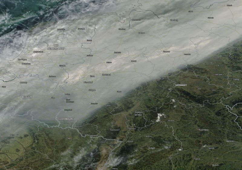 Ein Satelittenbild zeigt Bewölkung über dem Nordwesten Deutschlands