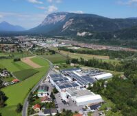 Armacell übernimmt den österreichischen Hersteller Austroflex, der vorgedämmte Rohrsysteme für die Fernwärme und die Solarthermie herstellt.