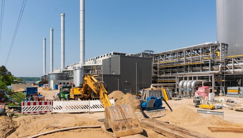 Im Bild der Bau eines Gaskraftwerkes in Kiel, der BDEW hat ein Eckpunktepapier zur Ausschreibung für H2-ready-Kraftwerke veröffentlicht.