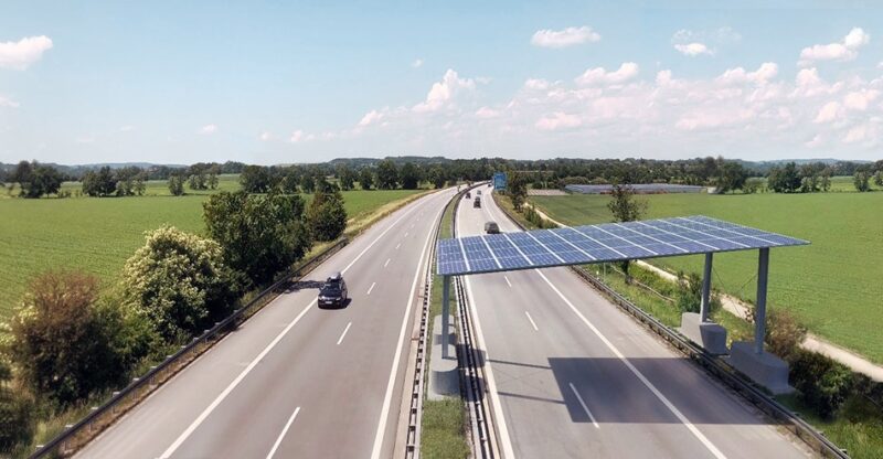 Im Bild eine Visualisierung von einer kleinen Photovoltaik-Überdachung auf einer Autobahn.