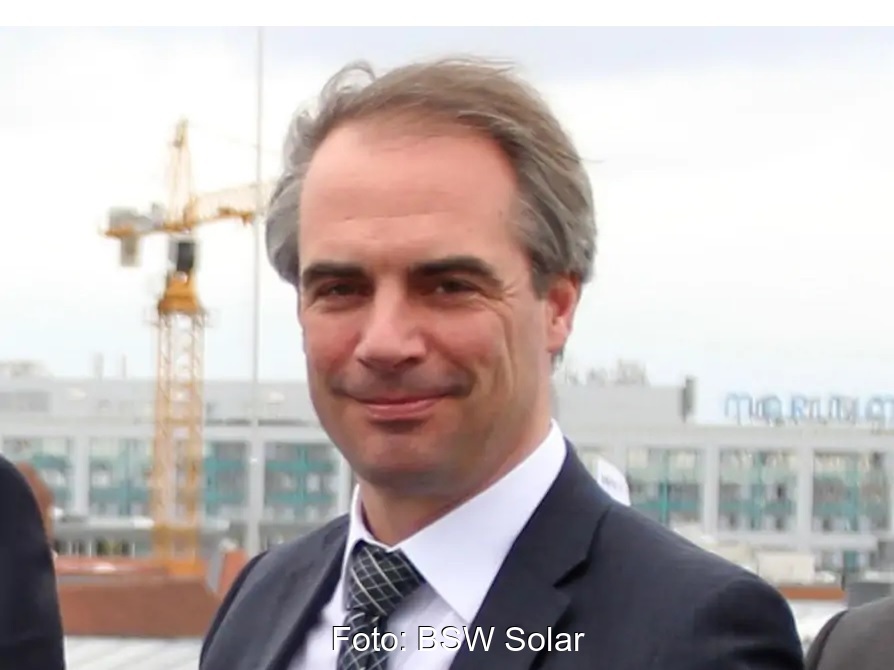 Zu sehen ist BSW-Geschäftsführer Carsten Körnig, der den Photovoltaik-Boom verstärken möchte.