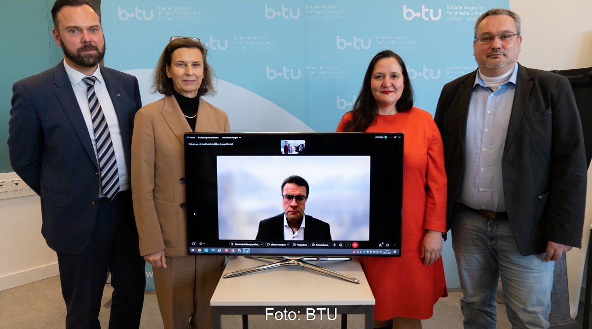 Im Verbundvorhaben SpreeTec neXt wollen Wissenschaftler:innen wasserstoffbasierte Energiewandlung in Turbinen und Brennstoffzellen, Wärmetauschersysteme und neuartige PVT-Kollektoren entwickeln.