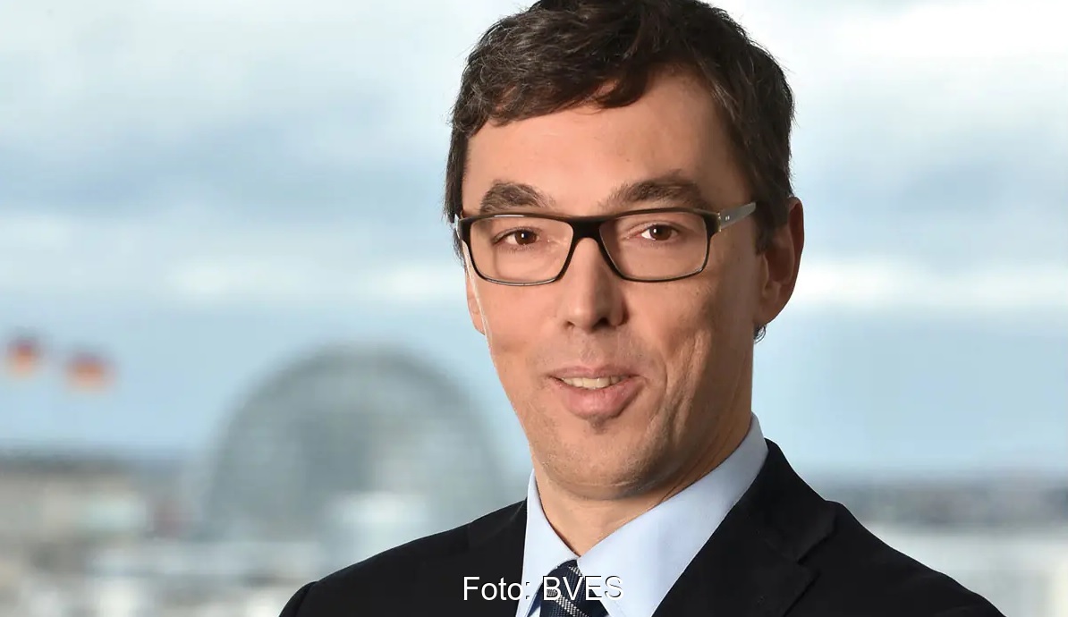 Im Bild Urban Windelen, der eine Entscheidung des BGH über Baukostenzuschüsse für Stromspeicher fordert.