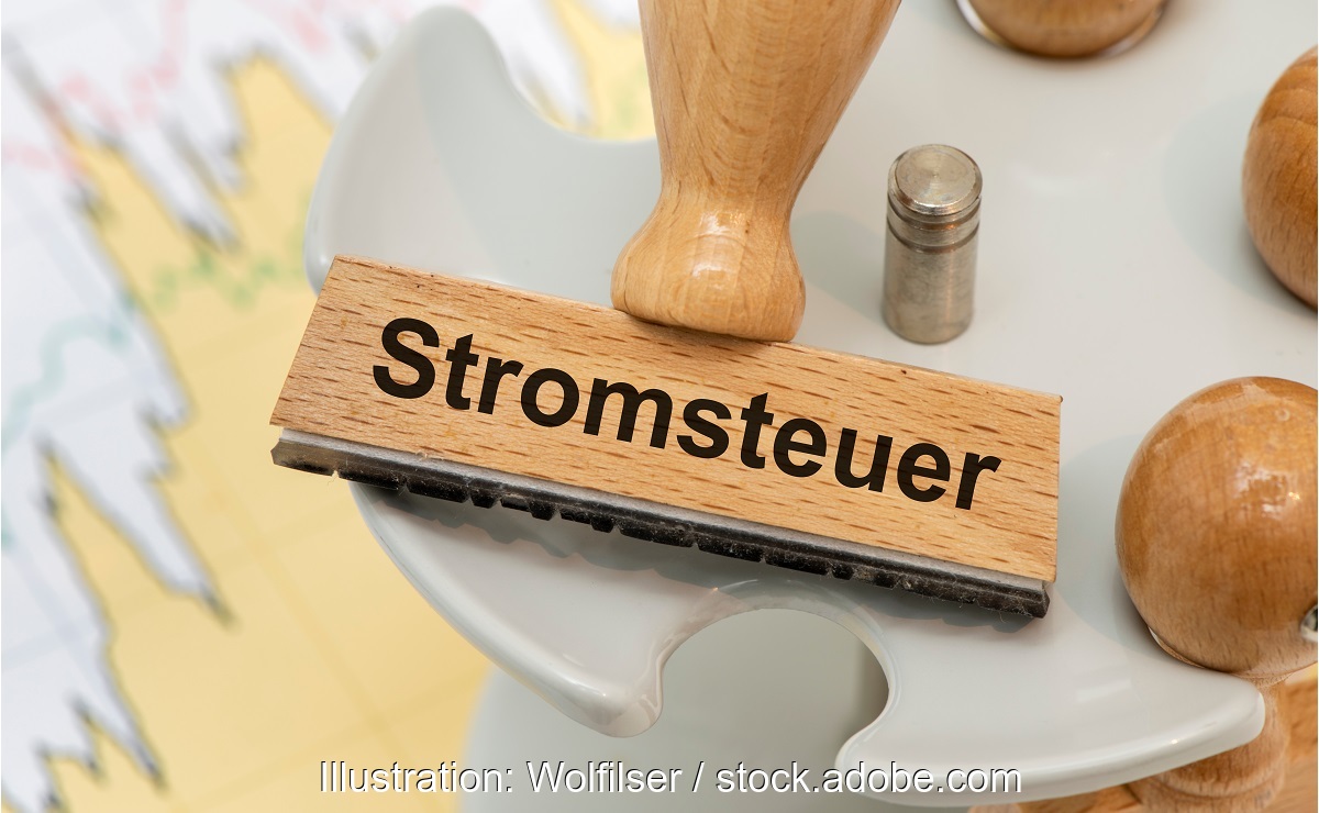Ein Stempel mit der Aufschrift Stromsteuer, der BWP kritisiert, dass die Absenkung nicht kommen soll.