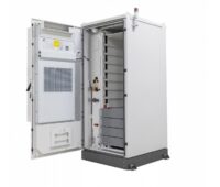 Im Bild der Gewerbespeicher Battery Max Lite, den BYD auf der The Smarter E Europe zeigt.