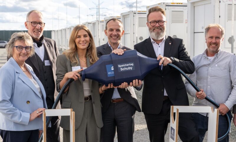 Gruppenfoto beim Speichertag Schuby mit Petra Schulze, Wolfgang Buschmann, Franziska Fischer, Georg Gallmetzer, Claus Ruhe Madsen und Nils Brodersen, von links nach rechts.