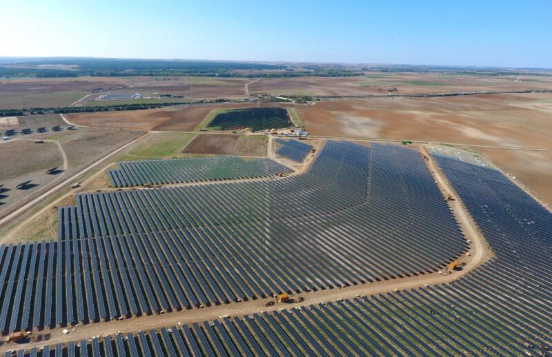 Zu sehen ist der Photovoltaik-Solarpark Tordesillas.