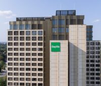 Der Hauptsitz von Baywa in München, das Unternehmen hat die Nahwärme-Tochter EDL an den Energiedienstleister EGC verkauft.