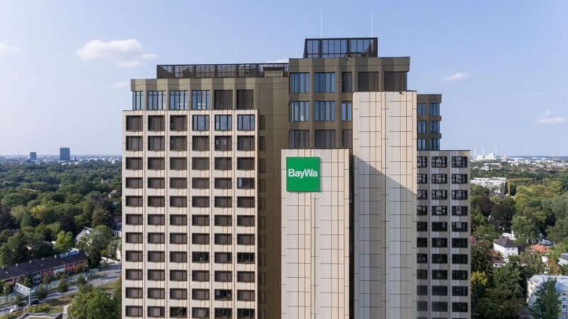 Der Hauptsitz von Baywa in München, das Unternehmen hat die Nahwärme-Tochter EDL an den Energiedienstleister EGC verkauft.