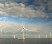 Vor der Küste Portugal soll von Baywa re ein förderfreier schwimmender Offshore-Windpark errichtet werden.