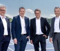 m Bild das Management der Baywa re Solar Trade mit Alexander Schütt und seinen Kollegen.