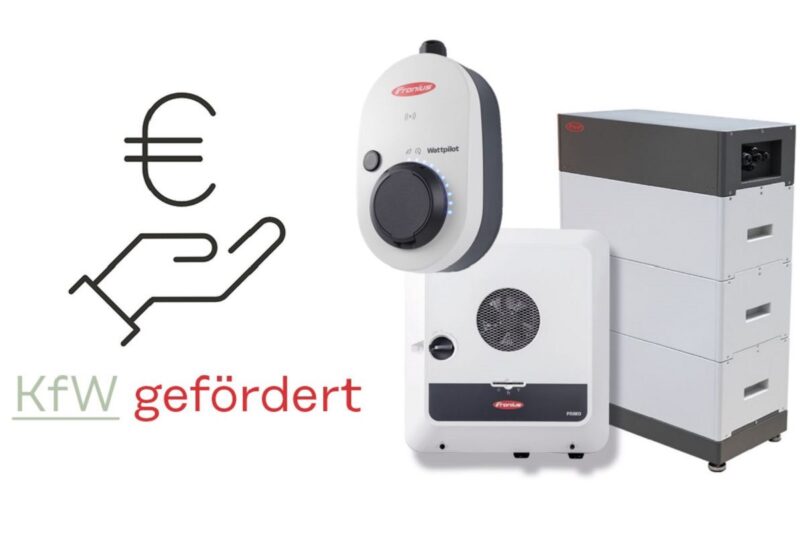 Fronius: von KFW gefördert. Abbildungen von Wattpilot, Wechselrichter, Batterie