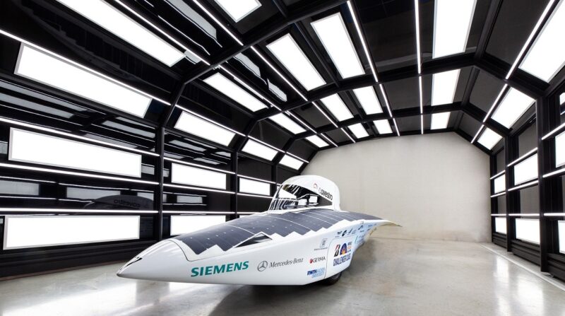 Im Bild das solarbetriebene Rennauto, mit dem das Team Sonnenwagen Aachen an der World Solar Challenge teilnimmt.