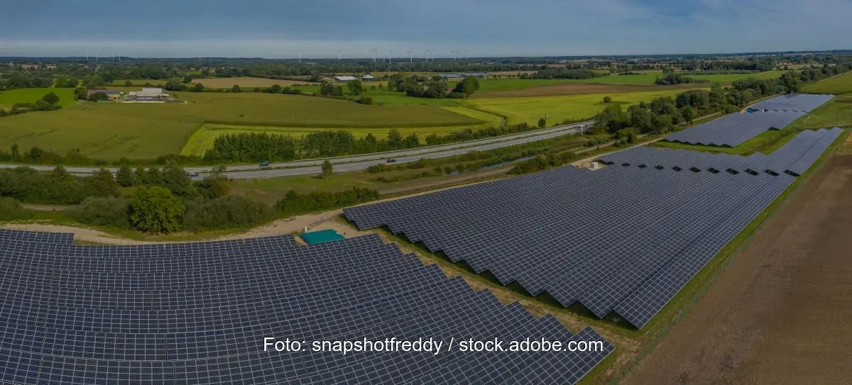 Ein Solarpark, die Ausschreibung für PV-Freiflächenanlagen war im Juli 2025 wieder überzeichnet.