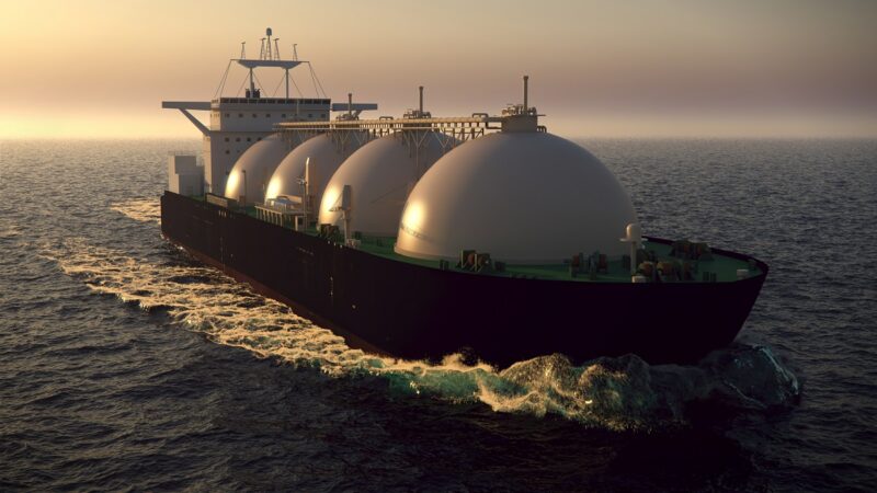 Zu sehen ist ein Tanker, der Wasserstoff aus den Vereinigten Arabischen Emiraten nach Deutschland bringen könnte.