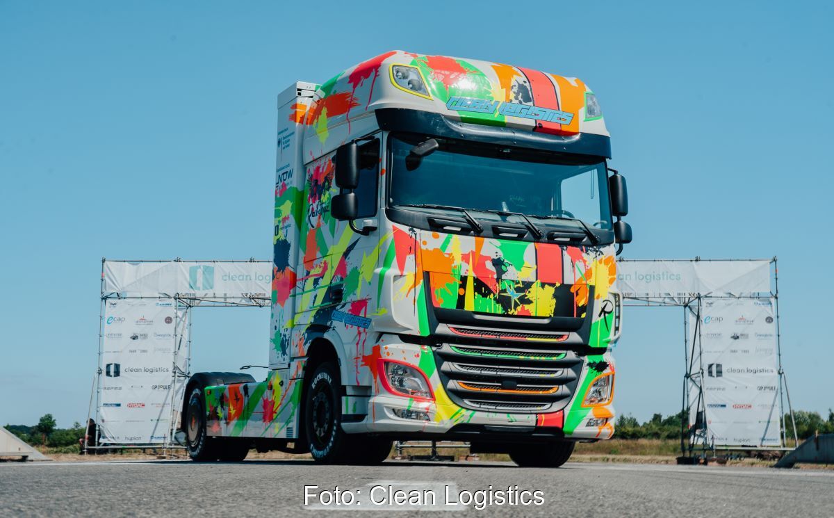 Bunt gesprenkelter Sattelzug für Brennstoffzellen-LkW.
