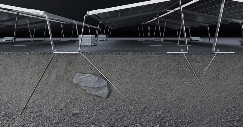 Ein Schema zeigt die Befestigung des Photovoltaik-Montagesystems Compactground GS 10 Plus von Aerocompact.