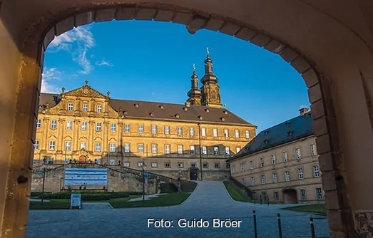 Zu sehen ist das Kloster Banz, wo das Photovoltaik-Symposium früher stattfand.