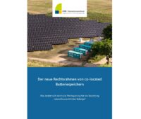 Im Bild das Cover der Publikation „Der neue Rechtsrahmen von co-located Batteriespeichern – Was ändert sich durch die Privilegierung für die Beachtung naturschutzrechtlicher Belange?“