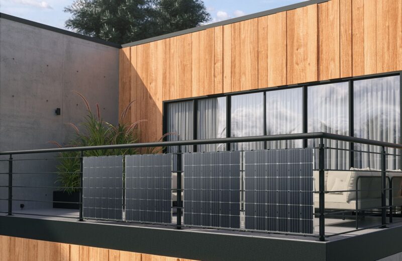 Die DEVK versichert die Balkon Solaranlage bis 600 Watt Leistung ohne Aufpreis in der Hausratversicherung und der Privathaftpflichtversicherung.