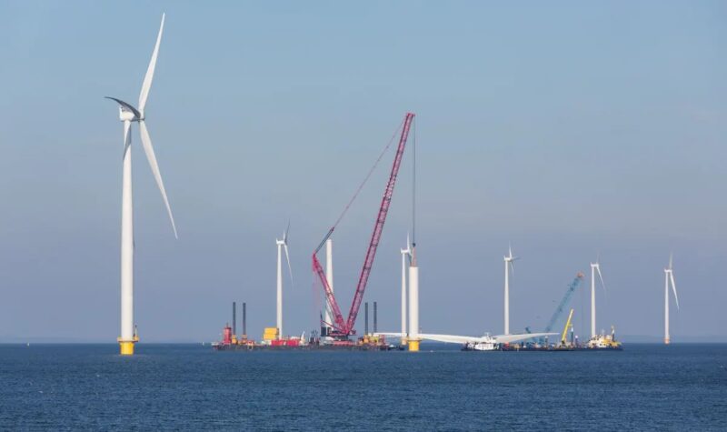 Im Bild der Bau eines Offshore-Windparks: Luxcara will auf geräuscharme Osonic-Technologie für Offshore-Windfundamente einsetzen.