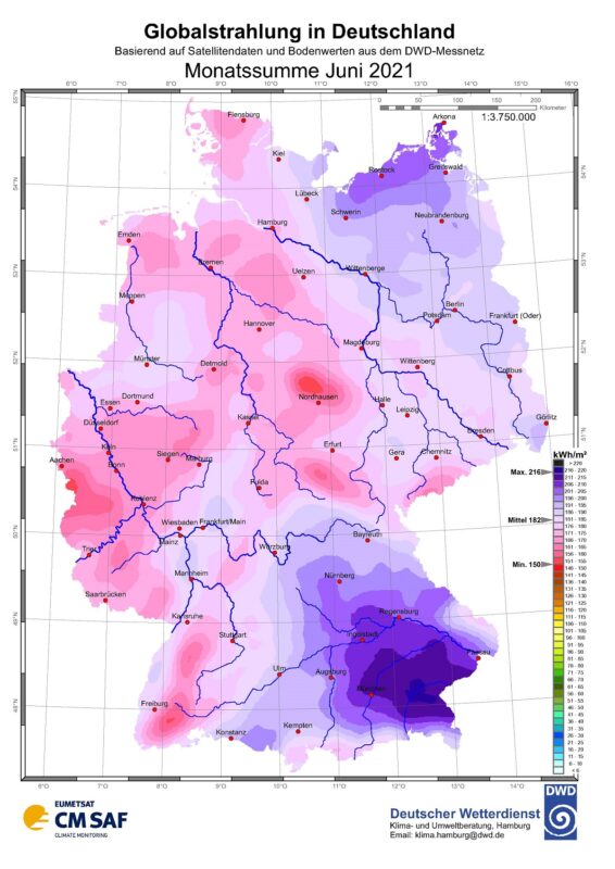 Zu sehen ist eine Karte mit der Sonneneinstrahlung in Deutschland im Juni 2021.