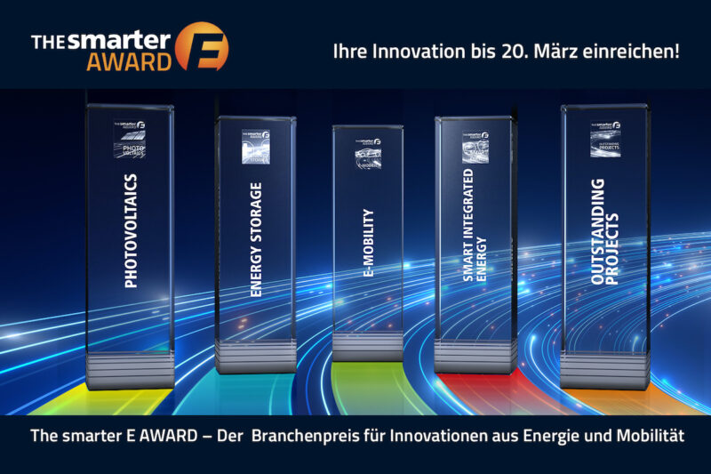 Eine Grafik, die in bunten Farben die fünf Kategorien des The smarter E Awards 2026 zeigt.
