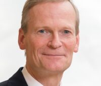 Zu sehen ist Dr. Eckhard Ott, Vorstandsvorsitzender des DGRV - dem Dachverband, dem auch die Energiegenossenschaften angehören.