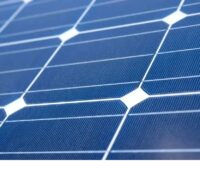 Im Bild eine Photovoltaik-Anlage, Ecoran hat Warnung über fehlerhafte Schott-Solarmodule herausgegeben.