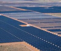 Zu sehen ist eine Luftaufnahem des Lapetus Solar-Projekt im texanischen Andrews County.