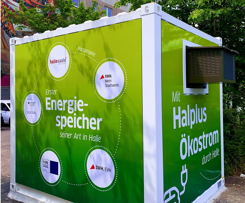 Zu sehen ist ein elektrischer Energiespeicher mit intelligentem Lade-Speicher-Management, der an der Hochschule Merseburg für die Elektromobilität entwickelt wurde.