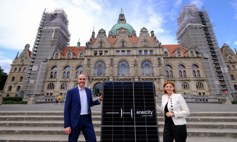 Die Stadt Hannover und der Energieversorger Enercity starten eine Photovoltaik-Kooperation für die Dächer der Landeshauptstadt.