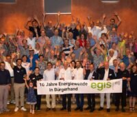 Im Bild die Generalversammlung der Energiegenossenschaft EGIS eG, die den Photovoltaikpark Bundorf baut. Er wird nach Fertigstellung größter Bürgersolarpark Deutschlands sein.