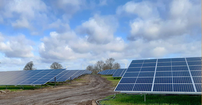 Photovoltaik-Freiflächenanlage Solarpark Panorama-Ansicht