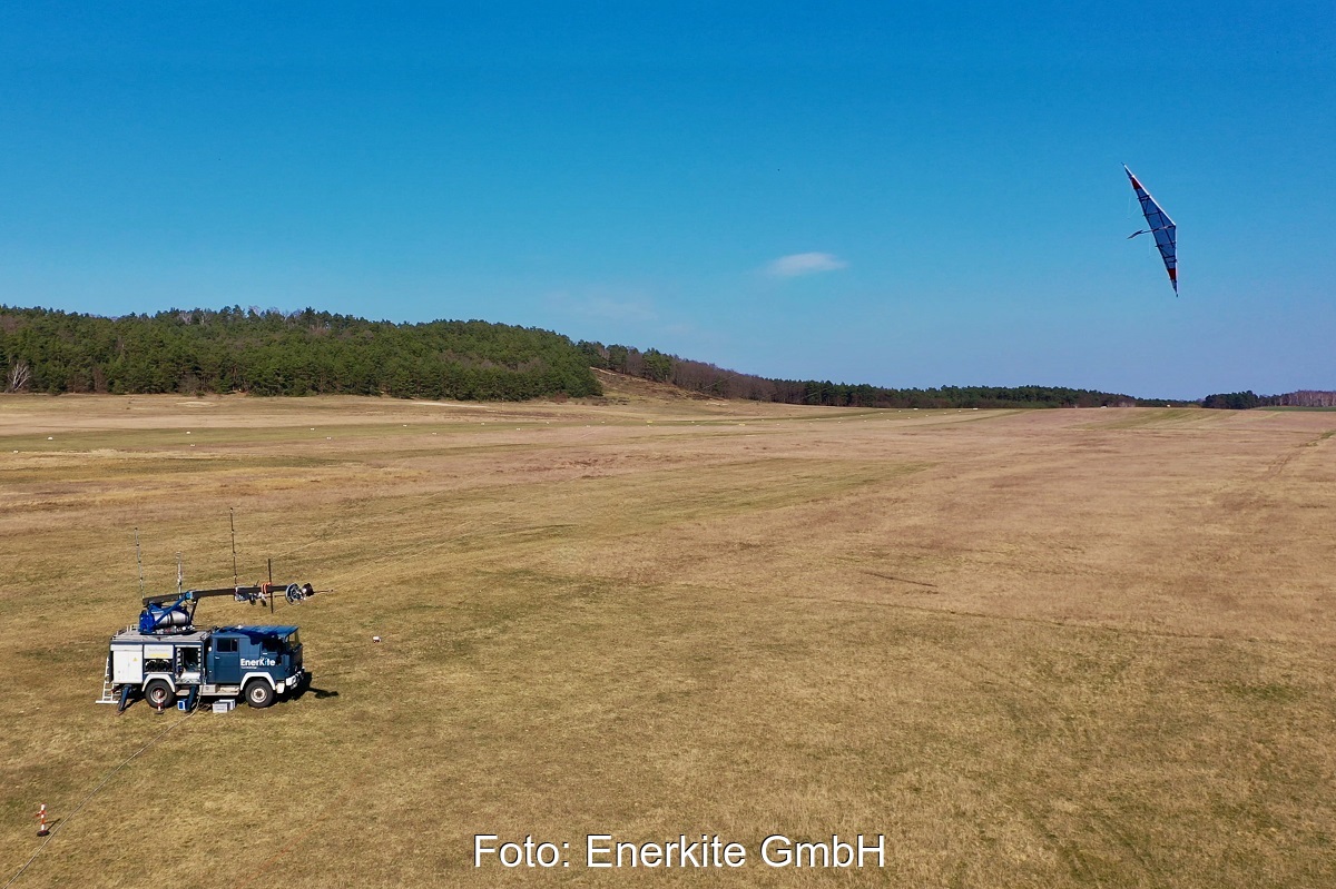 Zu sehen ist der 30-kW-Demonstrator der Flugwindkraftanlagen von EnerKite.