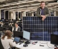 Im Bild ist Mario Kohle, Gründer von Enpal, der die Kaufoption für Photovoltaik-Anlagen als sehr kundenfreundlich einschätzt.
