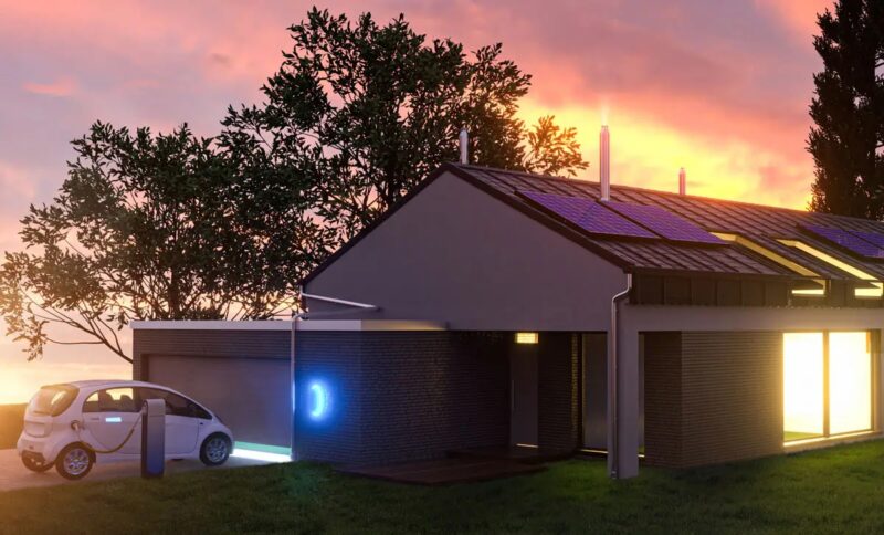 Im Bild ein Haus mit Photovoltaik-Anlage und E-Auto, der Eon-Home-Energiemanager kann solares Laden.