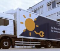 Zu sehen ist das Testfahrzeug, mit dem die Solartechnologie von Sono Motors optimiert werden soll.