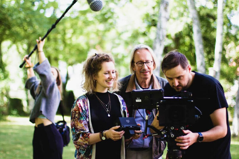 Carl-A. Fechner und Johanna Jaurich am Filmset